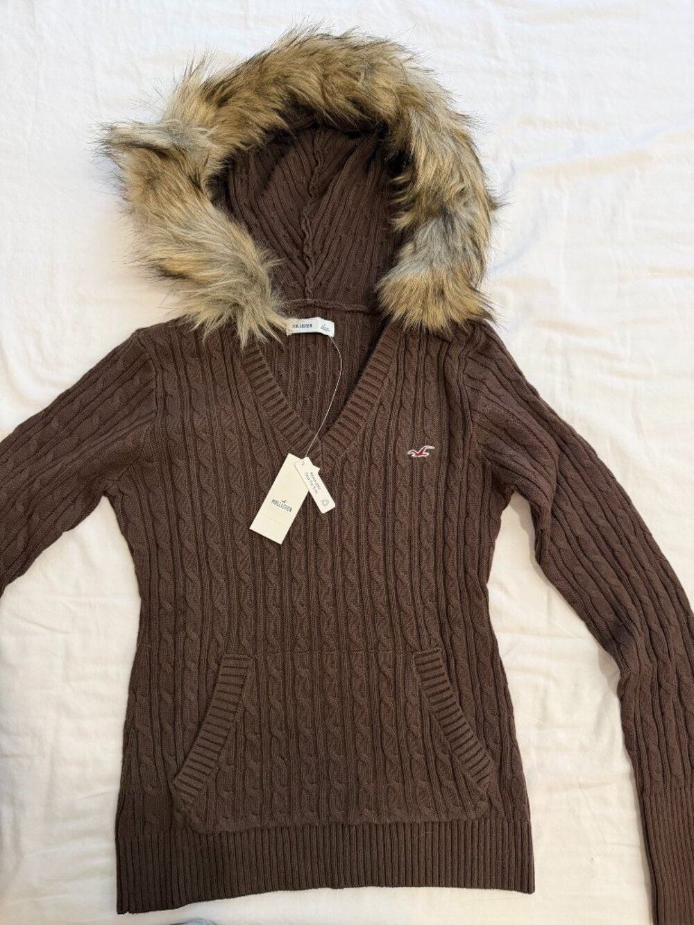 Hollister Brown Cable Knit Hooded Sweater Faux Fur Trim V Neck Pullover NWT